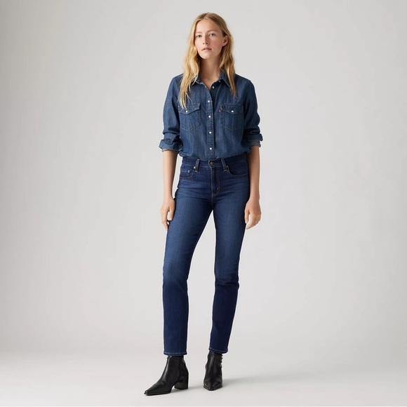 Levi's Denim - Levi’s 724 High Rise Straight Jeans size 28 size Small